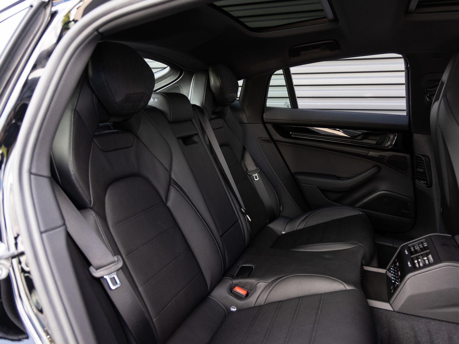 Certified 2026 Porsche Panamera RWD image 29