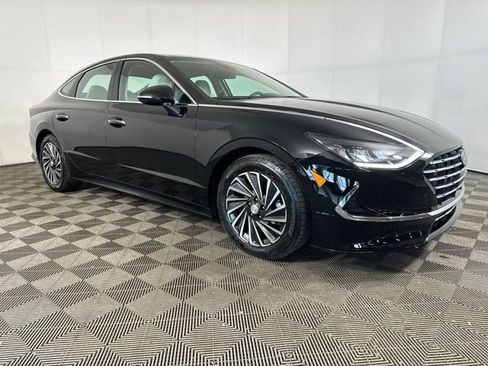 Used 2023 Hyundai Sonata SEL w/ Cargo Package image 2