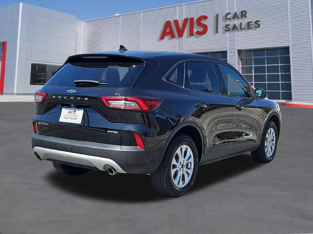 Used 2025 Ford Escape Active AWD/4WD image 6