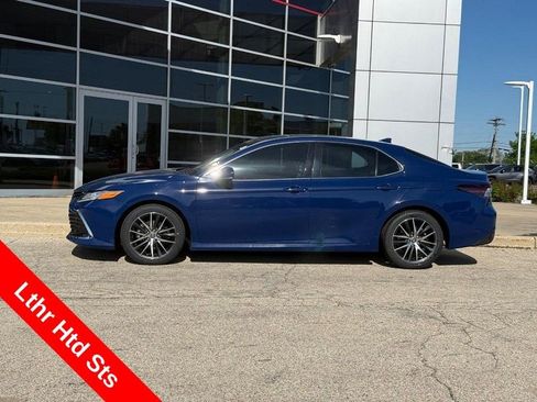 Used 2024 Toyota Camry XLE FWD image 6