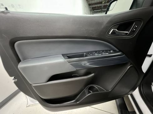 Used 2016 Chevrolet Colorado Z71 AWD/4WD image 21