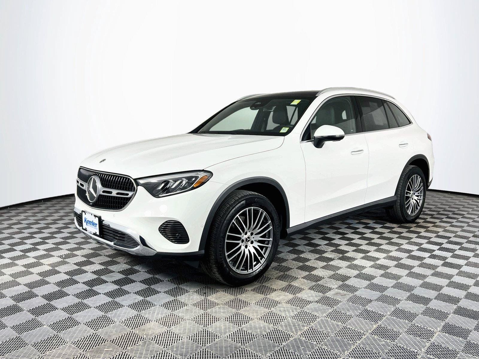 Certified 2026 Mercedes-Benz GLC 300 4MATIC image 2