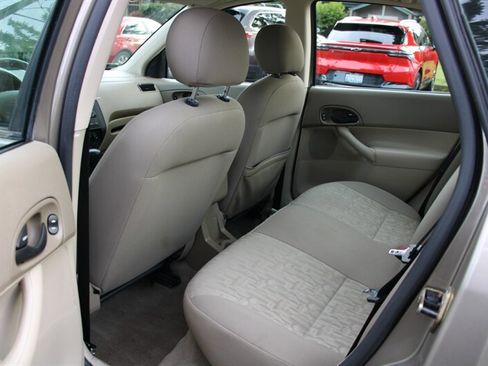Used 2005 Ford Focus S image 14