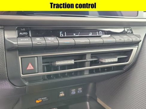 Used 2026 Toyota Camry SE FWD image 16