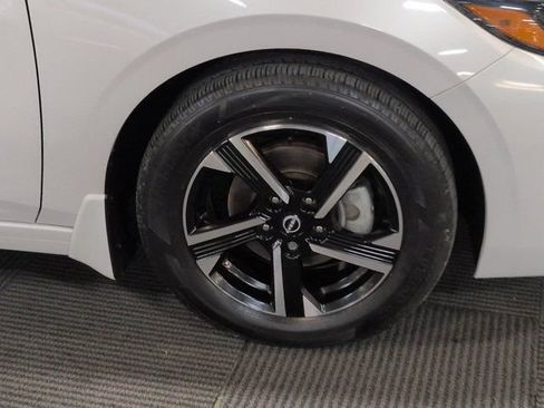 Used 2025 Nissan Sentra SV FWD image 10