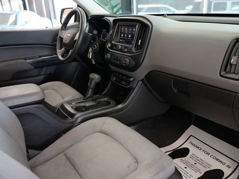 Used 2020 Chevrolet Colorado W/T RWD image 36