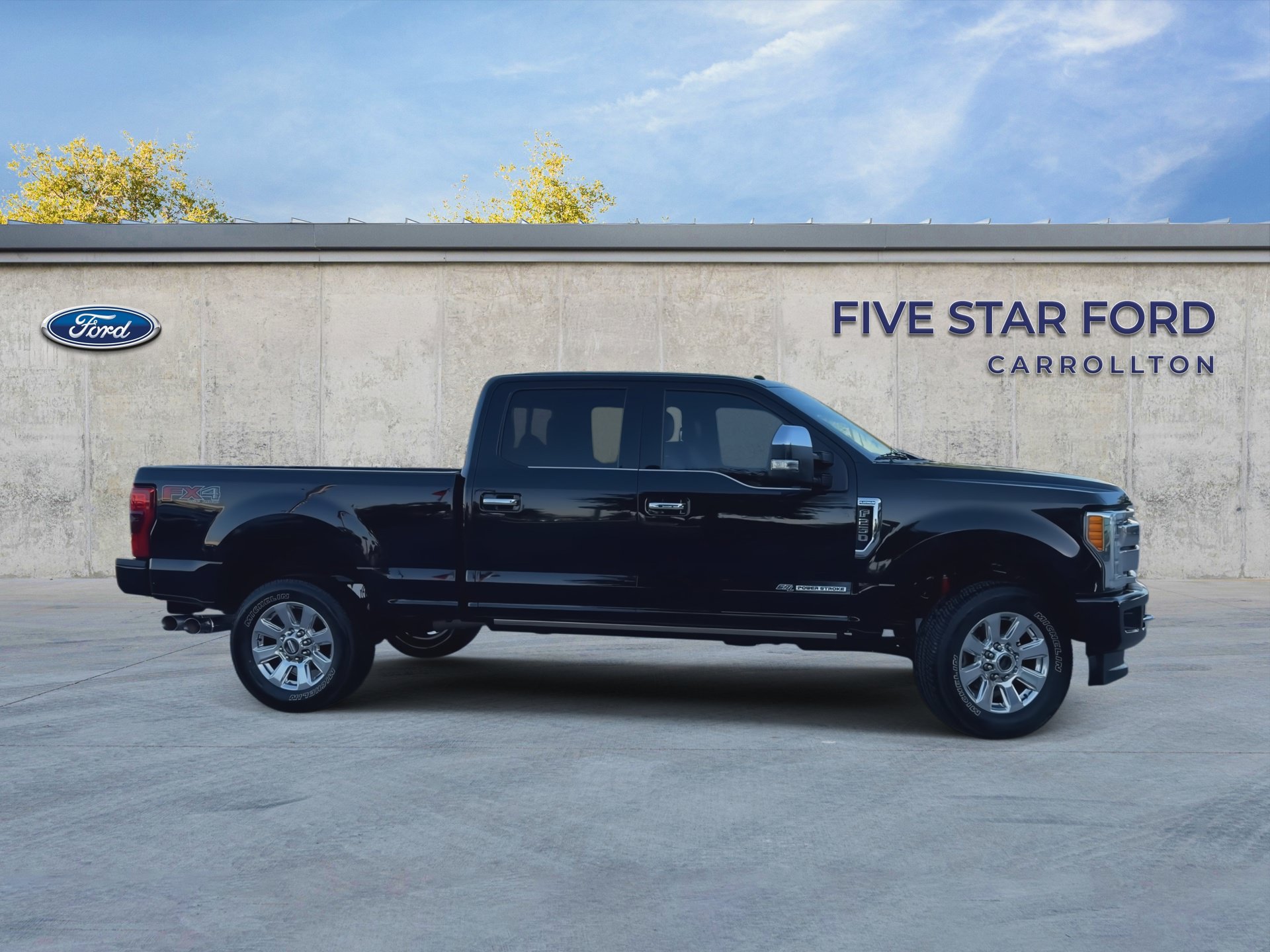 Certified 2017 Ford F250 Platinum w/ FX4 Off-Road Package AWD/4WD image 9