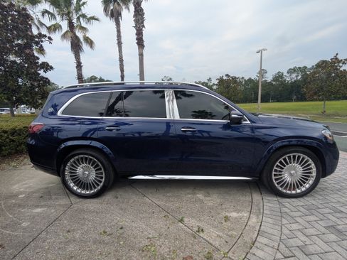 Certified 2026 Mercedes-Benz Maybach GLS 600 4MATIC image 2