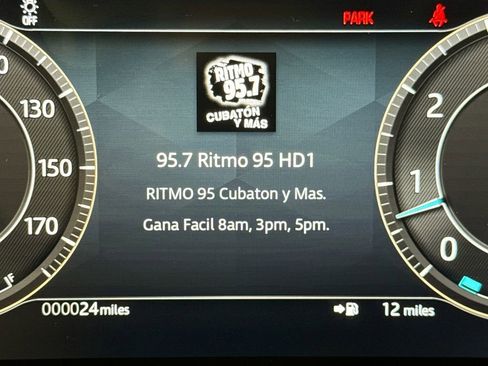 Used 2025 Jaguar F-PACE R-Dynamic S image 11