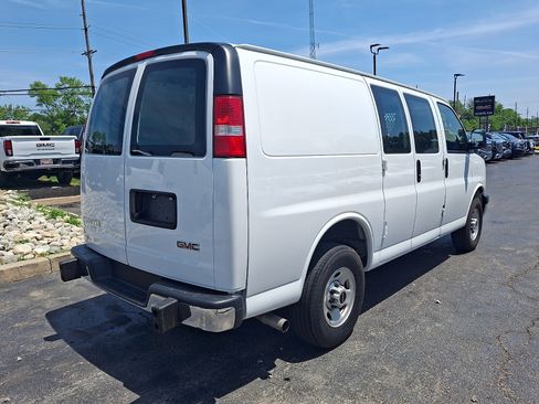 Used 2024 GMC Savana 2500 w/ Driver Convenience Package RWD image 7