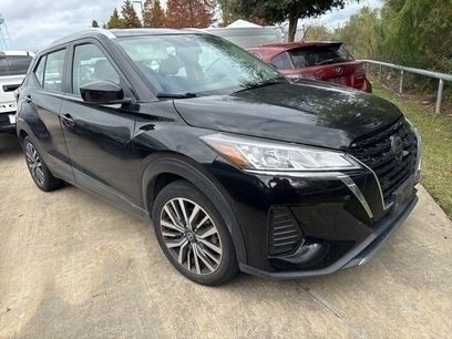 Used 2021 Nissan Kicks SV