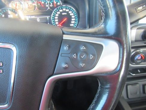 Used 2018 GMC Sierra 1500 SLE image 41