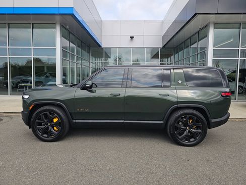 Used 2025 Rivian R1S Premium Dual AWD/4WD image 5