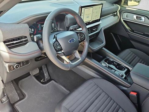 New 2026 Ford Explorer ST-Line RWD image 3