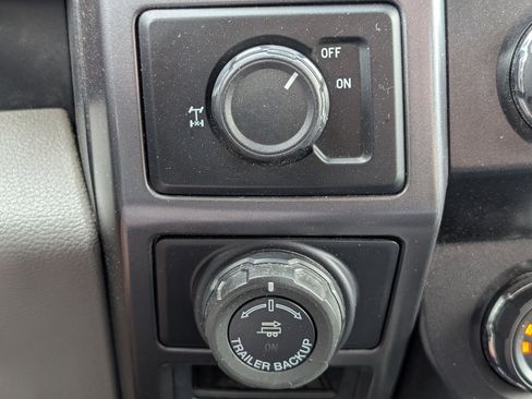 Used 2019 Ford F150 XLT w/ Equipment Group 302A Luxury RWD image 22