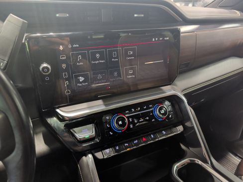 Used 2024 GMC Sierra 3500 Denali Ultimate AWD/4WD image 12