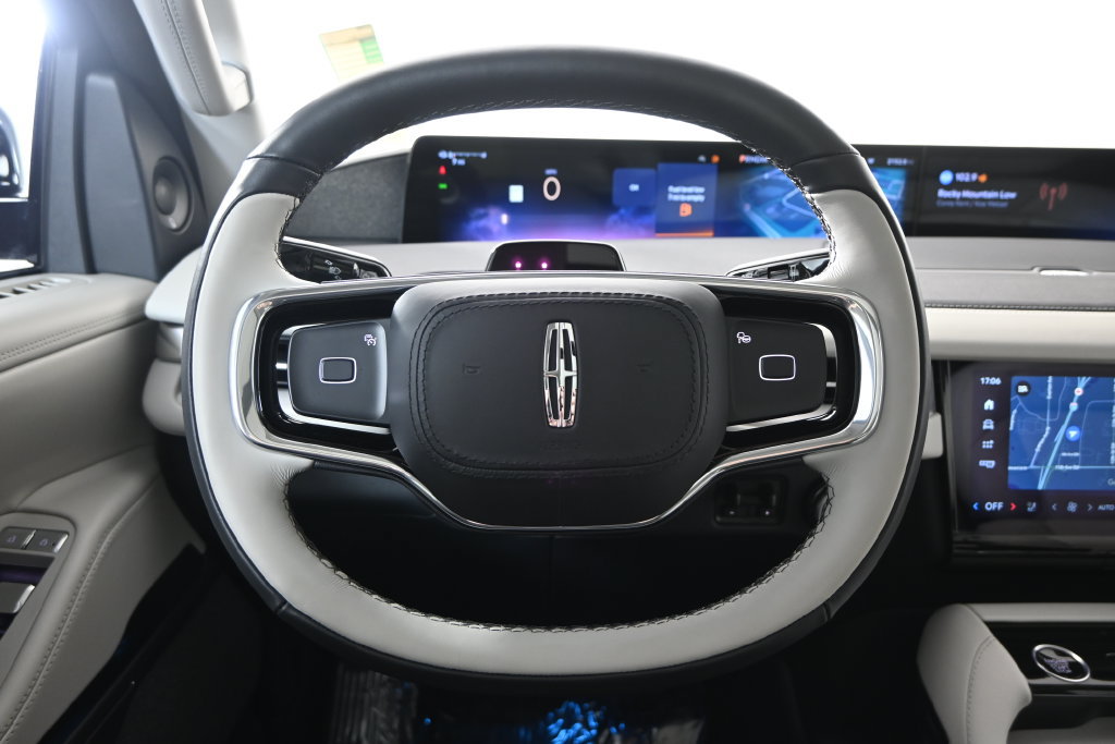 Used 2026 Lincoln Navigator Reserve w/ Jet Appearance Package AWD/4WD image 43