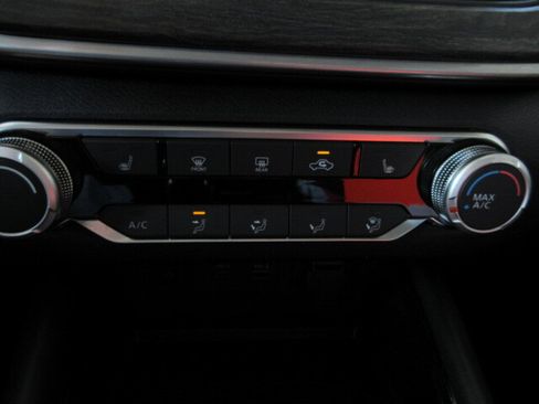 Used 2024 Nissan Altima 2.5 SV w/ SV Premium Package image 22