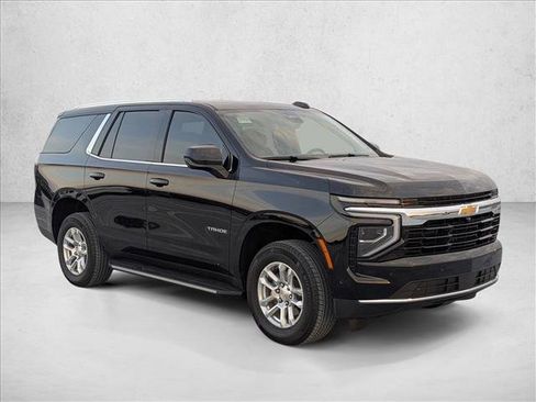 Used 2026 Chevrolet Tahoe LS RWD image 3