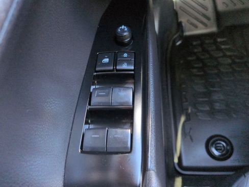 Used 2026 Toyota Camry SE FWD image 21