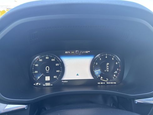 Used 2019 Volvo XC60 T5 R-Design image 22