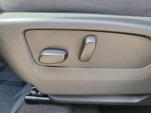 Certified 2023 Buick Envision Essence AWD/4WD image 10