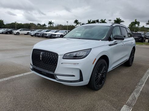 New 2026 Lincoln Corsair Premiere FWD image 2