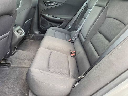Used 2018 Chevrolet Malibu LT FWD image 15