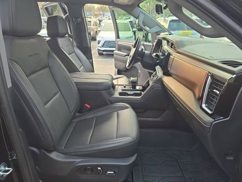 Used 2023 GMC Sierra 1500 Denali w/ Denali Reserve Package image 10