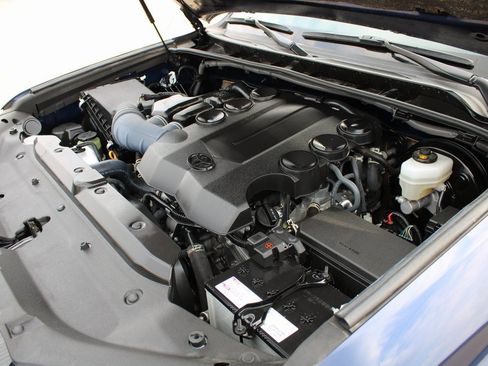 Used 2023 Toyota 4Runner SR5 Premium w/ Moonroof Package image 31