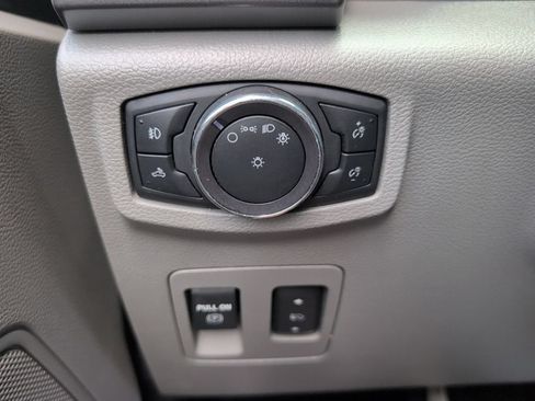 Certified 2019 Ford F150 XLT w/ Equipment Group 302A Luxury AWD/4WD image 25