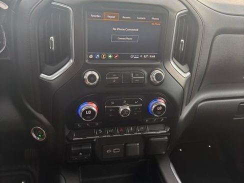 Used 2021 GMC Sierra 2500 AT4 w/ Gooseneck/5TH Wheel Package AWD/4WD image 10