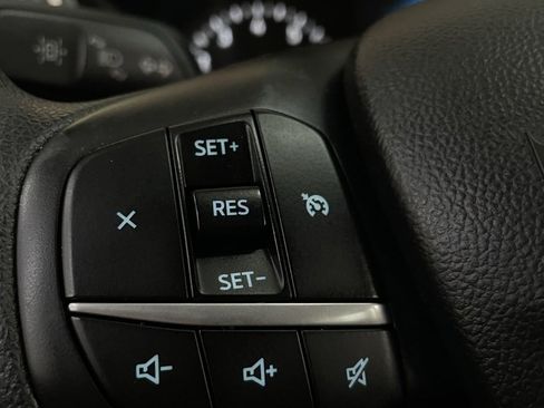 Used 2020 Ford Escape SE image 26