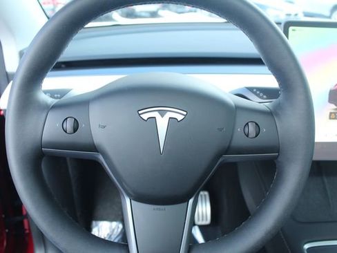 Used 2025 Tesla Model Y Performance image 16