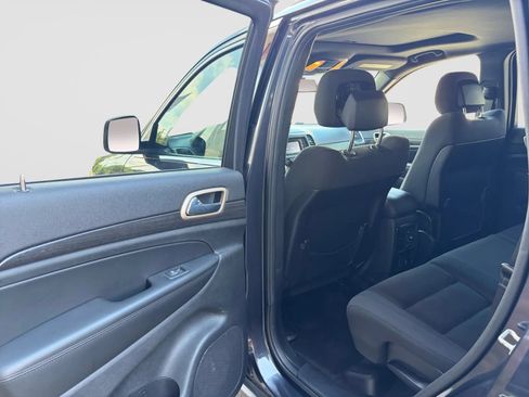 Used 2014 Jeep Grand Cherokee Laredo w/ Security & Convenience Group AWD/4WD image 14