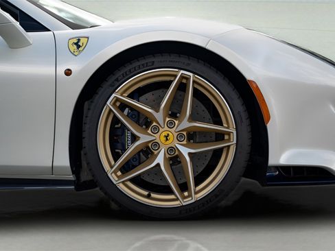 Used 2020 Ferrari 488 Pista Spider image 11
