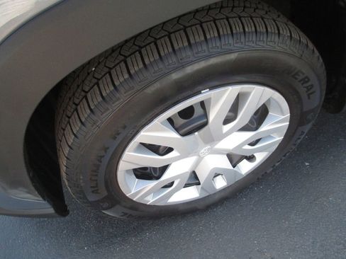 Used 2022 Toyota Corolla Cross L FWD image 13