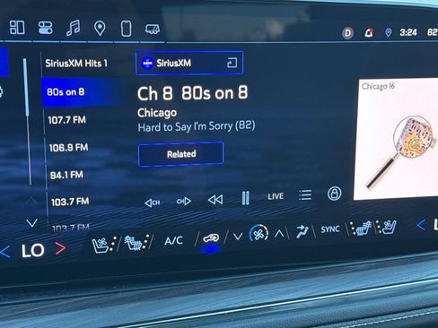 Used 2025 Chevrolet Suburban Premier image 28