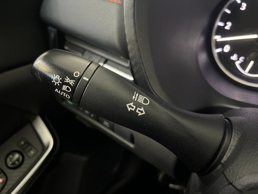 Used 2025 Nissan Sentra SR FWD image 58