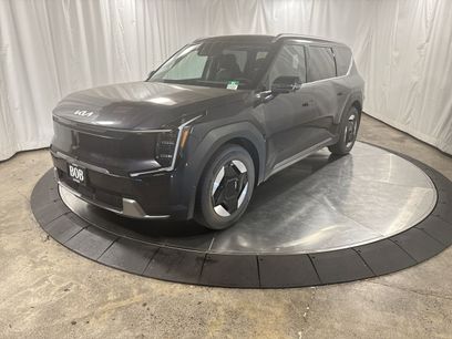 New 2026 Kia EV9 Wind