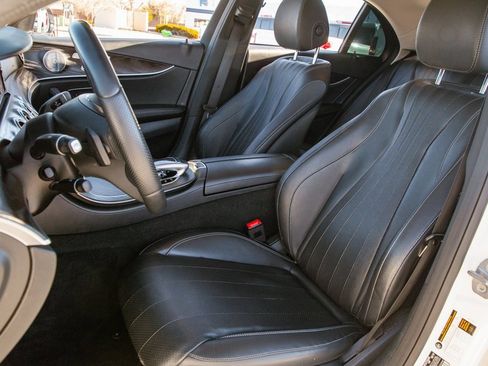 Used 2018 Mercedes-Benz E 300 4MATIC image 13