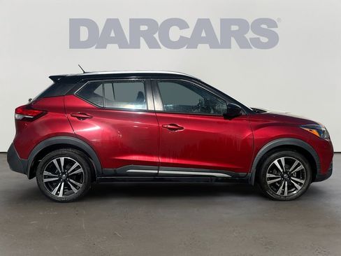 Used 2020 Nissan Kicks SR image 8