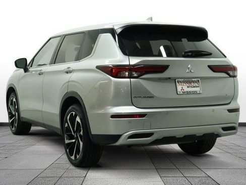 Used 2024 Mitsubishi Outlander SE FWD image 5