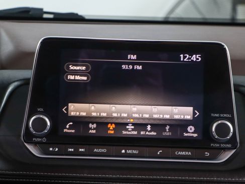 Used 2023 Nissan Rogue SV FWD image 19