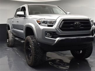 Used 2022 Toyota Tacoma SR5 w/ Technology Package video 2