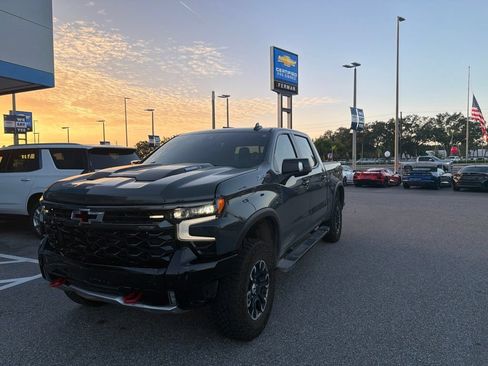 Used 2025 Chevrolet Silverado 1500 ZR2 w/ Technology Package AWD/4WD image 13
