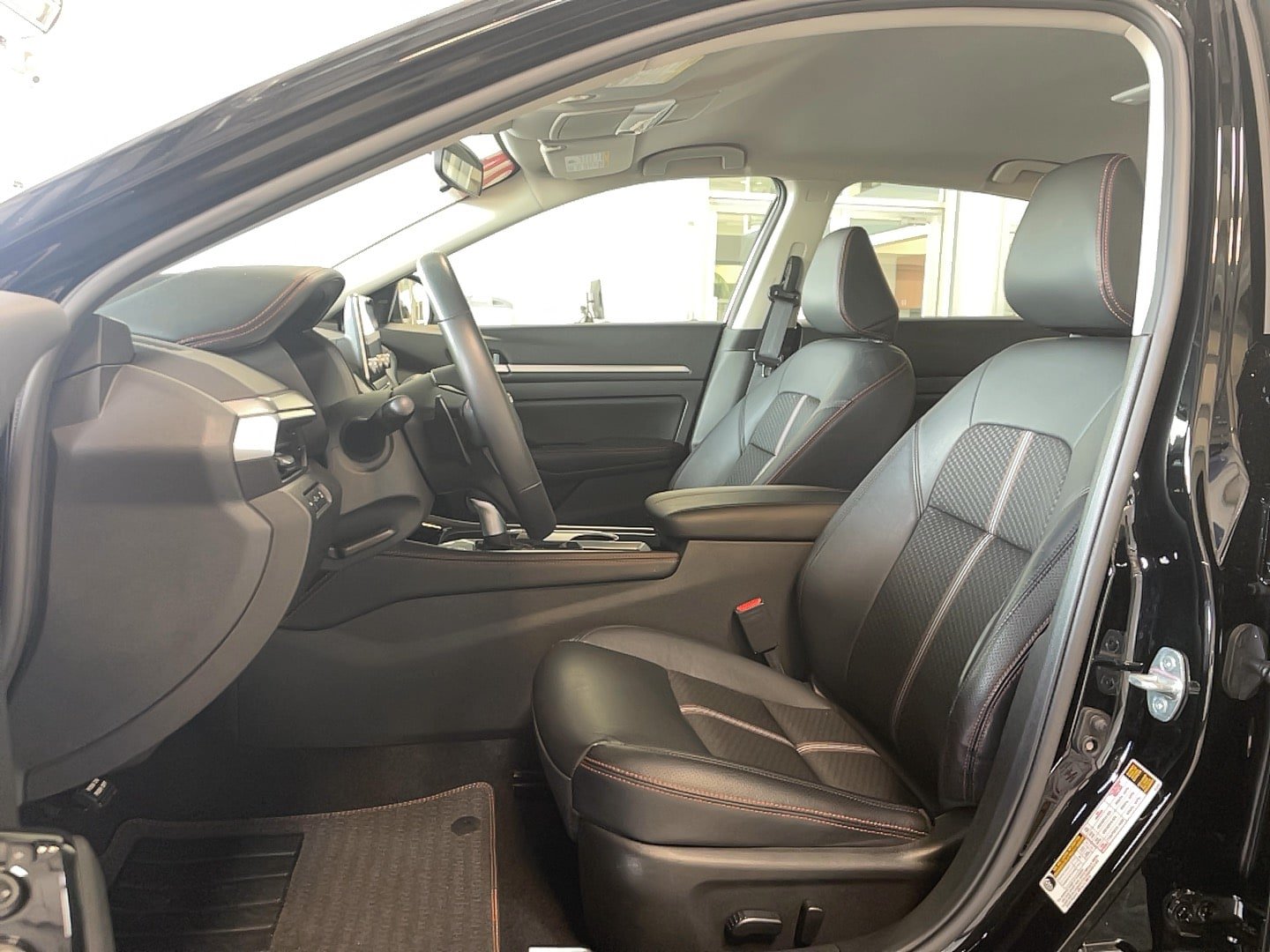 Used 2024 Nissan Altima 2.5 SR FWD image 6