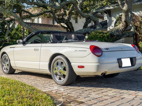 Used 2002 Ford Thunderbird Deluxe image 4