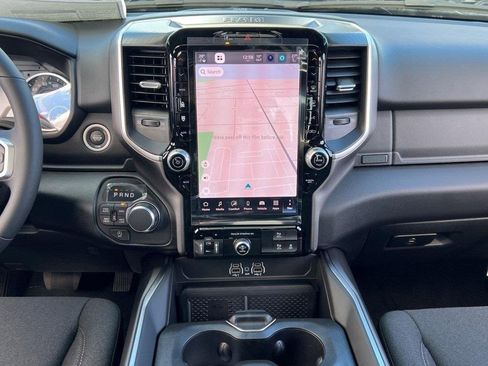 New 2026 RAM 1500 4x4 Crew Cab image 18