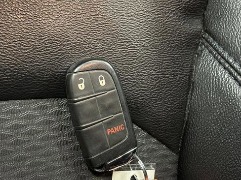 Used 2023 Jeep Compass Latitude image 16